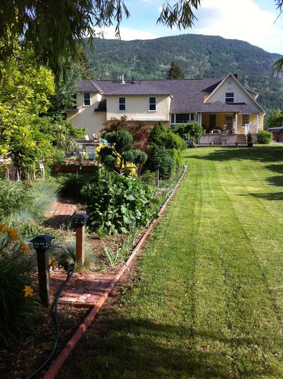 Bed & Breakfast House 3*