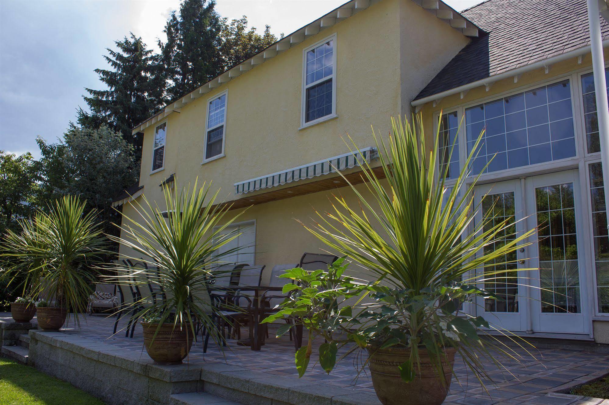 House Genelle
